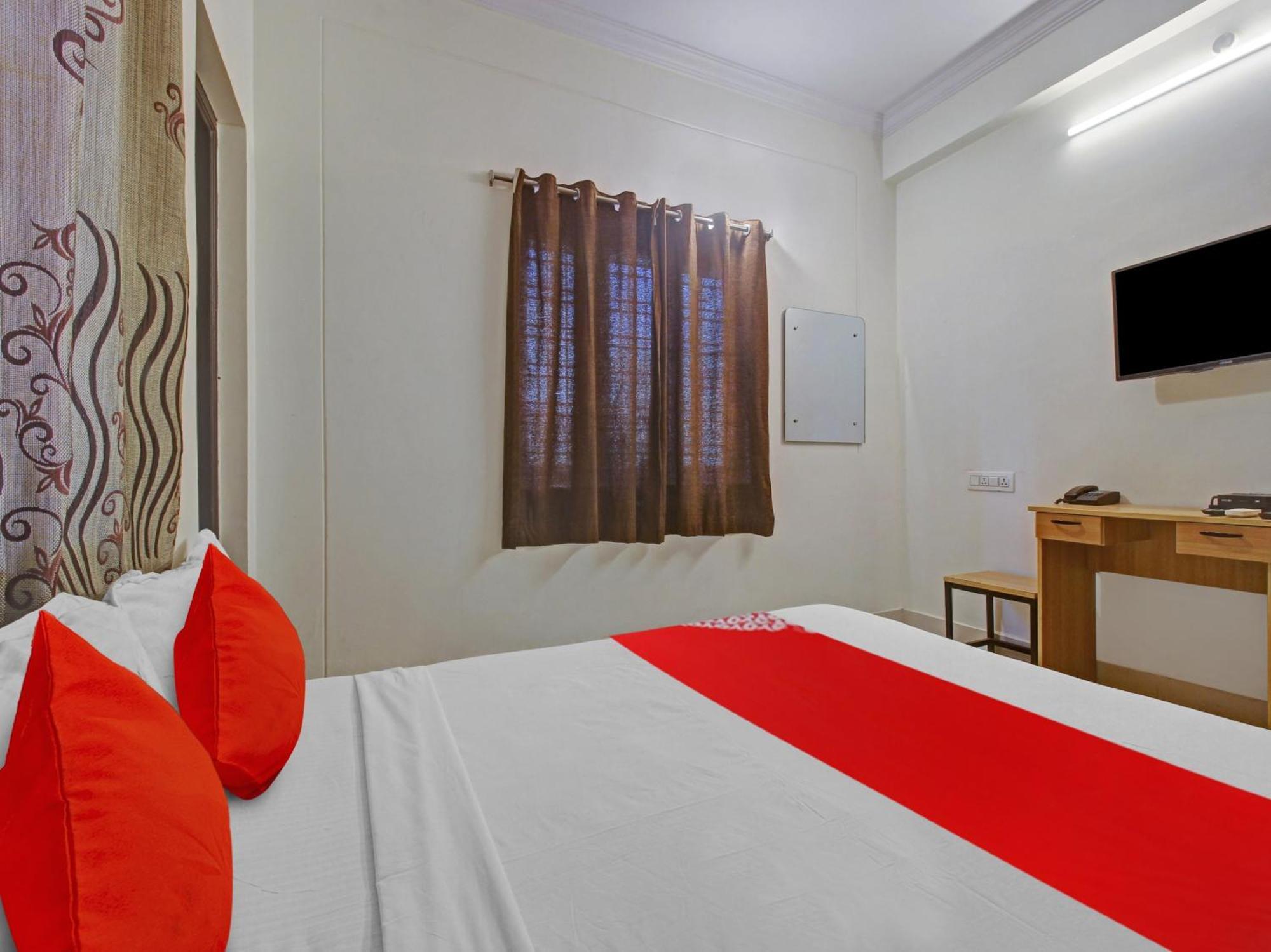 Hotel O Svr Silver Key Lingampalli Exterior foto